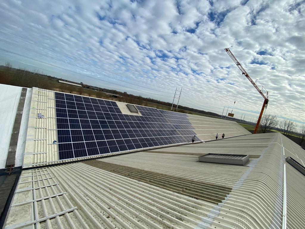 1,600 solar panels